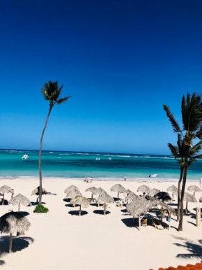 Ducassi Rooftop Pool Suites Los Corales Beach